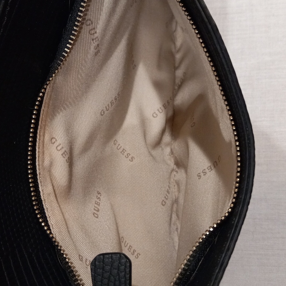 Crossbody - Picture 6 of 14